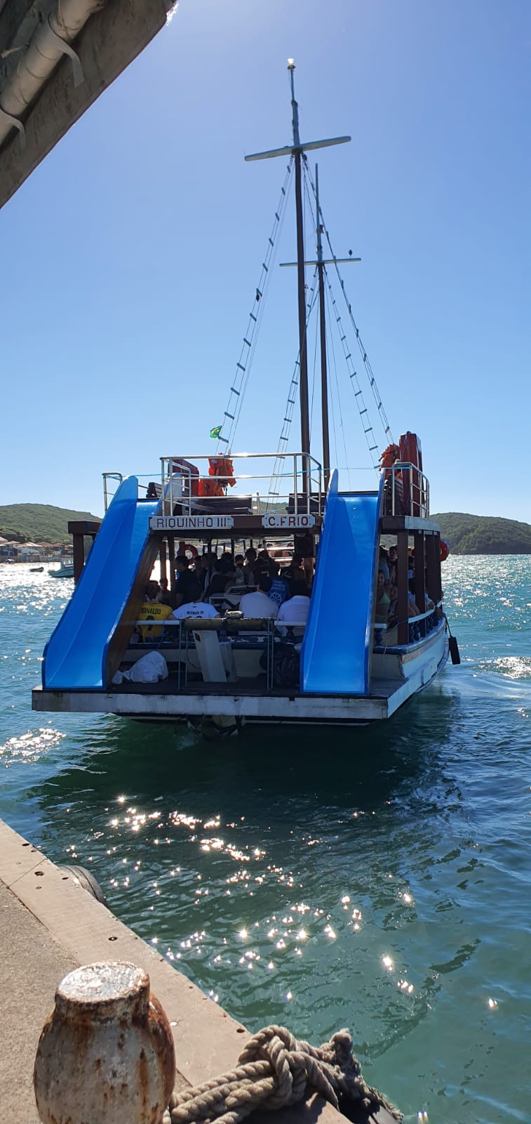 Passeio de escuna e buggy em Búzios — combo terra e mar para conhecer a cidade inteira em um dia