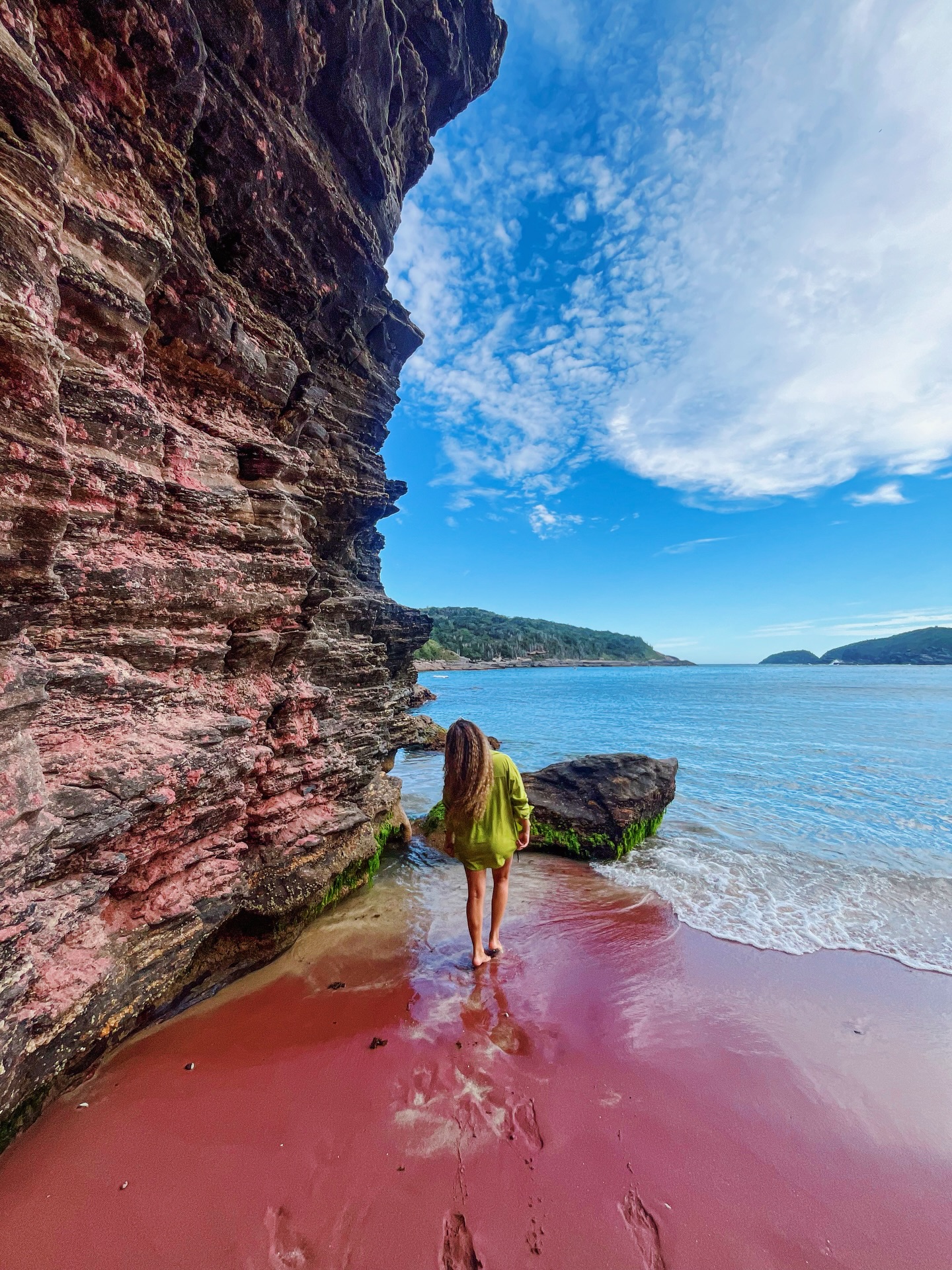 Praia do Forno Búzios areia rosa explicação geológica granada minerais rochas costeiras