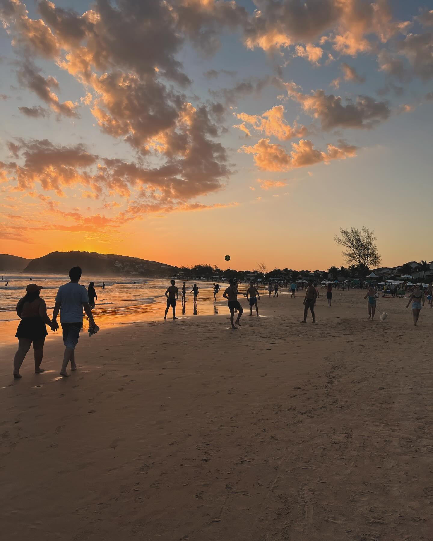 Praia de Geribá Búzios with rental buggy — the most active beach on the peninsula for surfing and beach sports