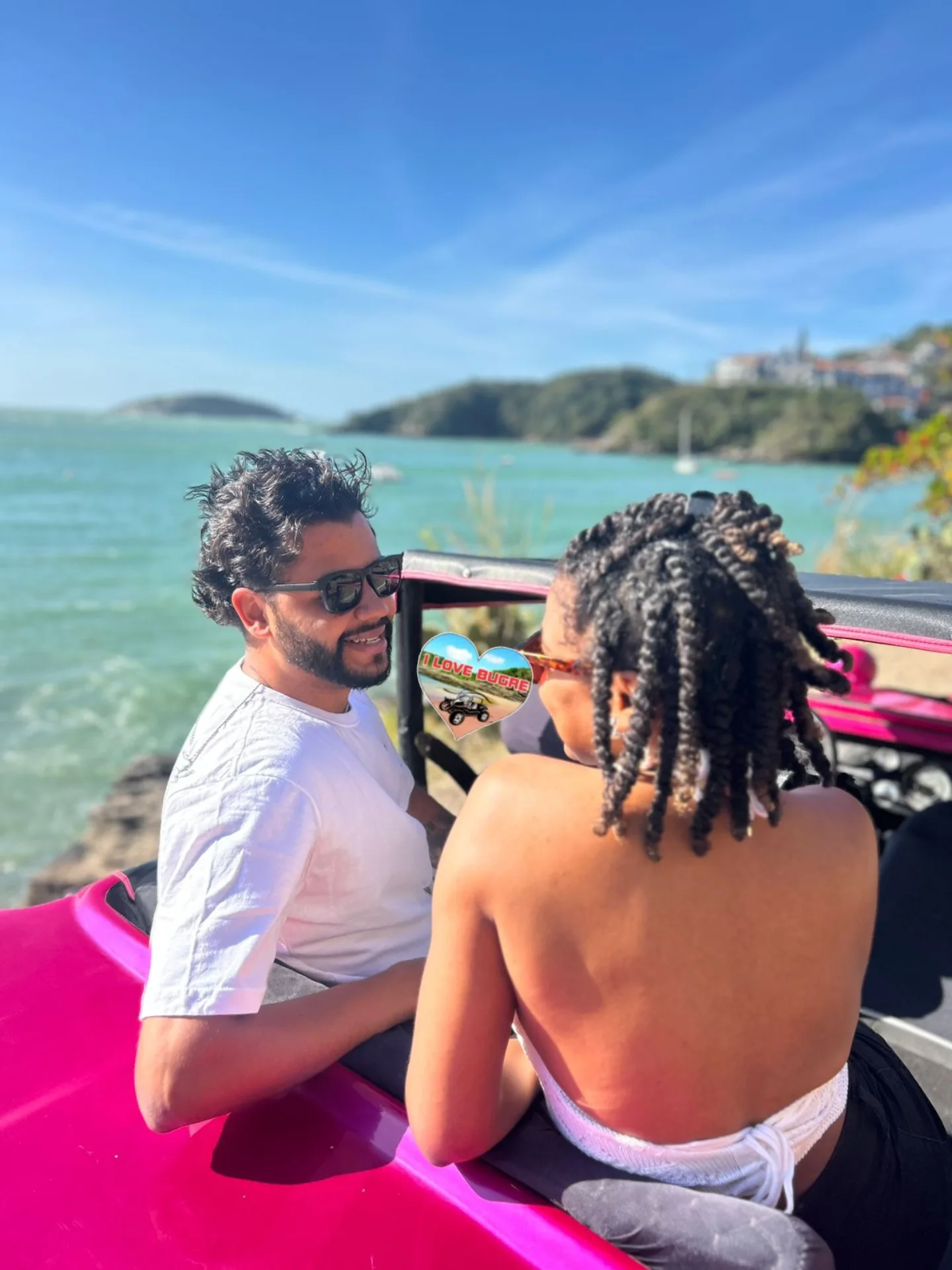 Um buggy exclusivo da Buggy Búzios com a tabela de valores e praias incluídas no roteiro deste inverno.